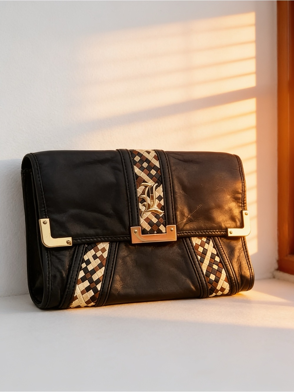 ๐ L.A.M.B. Clutch - Picture 6 of 11